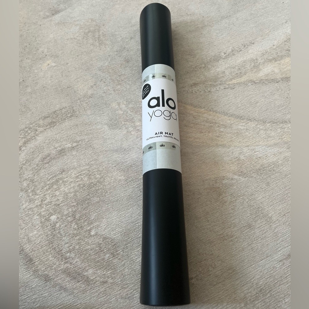 Alo Air Yoga Mat 🖤 Black, NWT